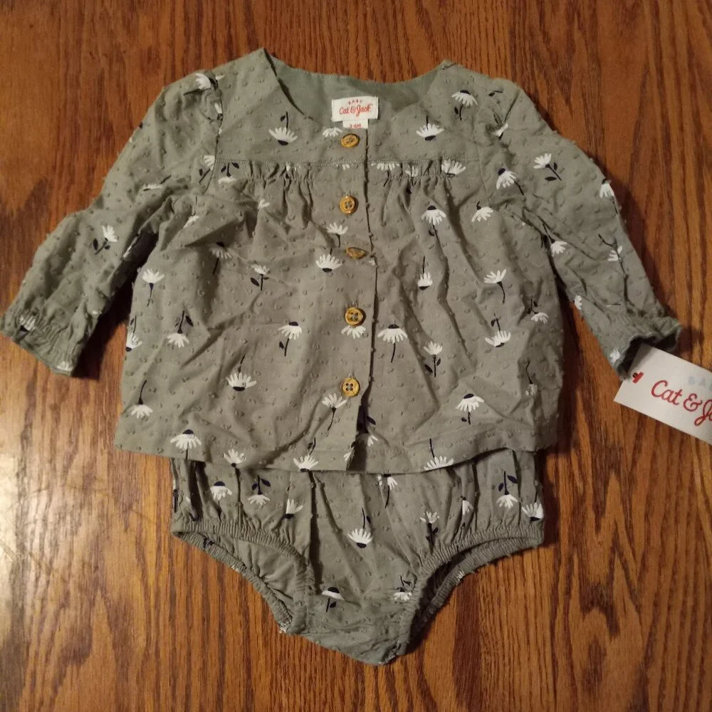 NWT 100% Cotton Sage Green Floral Baby Set Cottagecore Prairiecore Retro Photos